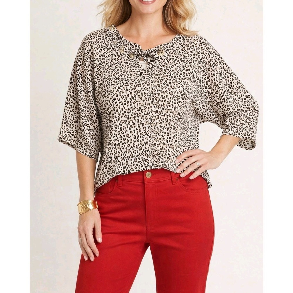 Chico's Size M Leopard Print Blouse Gold‎ Grommet Lace Up Dolman Sleeve Top
